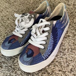Inkkas Eagle Sneakers NWOT size 9